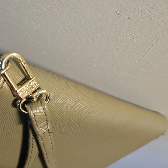 Steve Madden NWOT Green Wristlet - Picture 5 of 9
